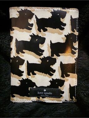 Kate Spade New York -Daycation Scottie Dog Coated Passport Holder / Travel Cover